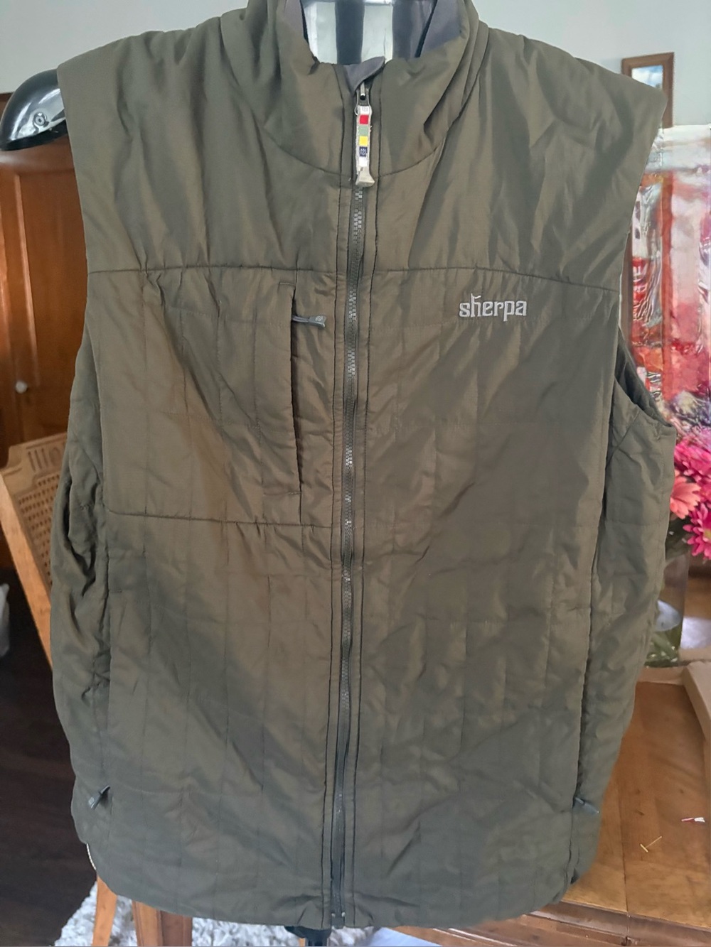 Sherpa Outdoor Gear Men's Olive Quilted Vest Jacket